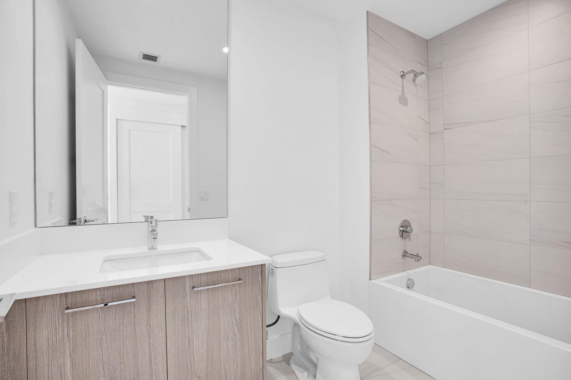 153 N Seabreeze Boulevard, Unit 2504-S, Fort Lauderdale, FL 33304 Photo