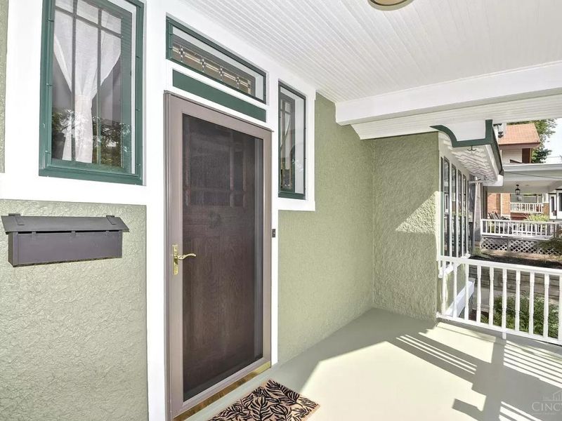 3565 Saint Charles Place, Cincinnati, OH 45208 Photo 2