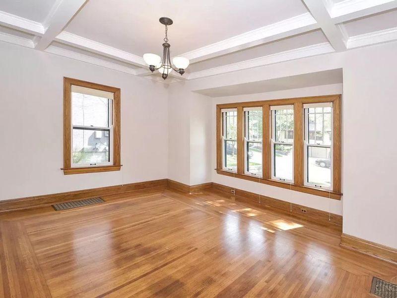 3565 Saint Charles Place, Cincinnati, OH 45208 Photo 5