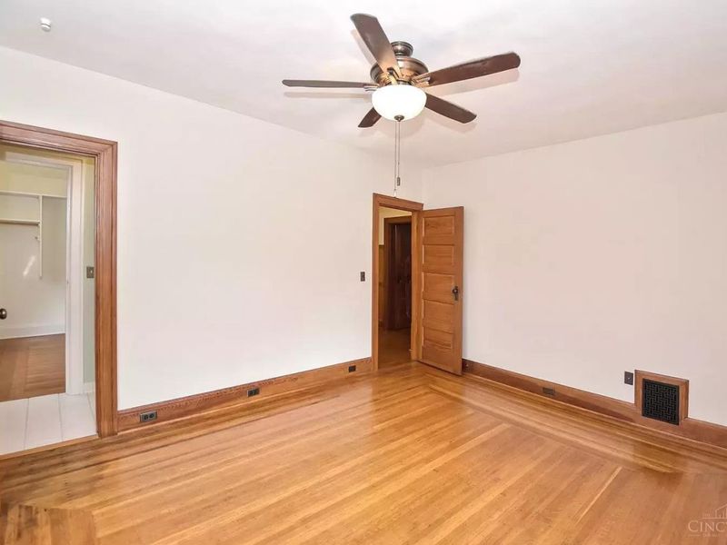 3565 Saint Charles Place, Cincinnati, OH 45208 Photo 9