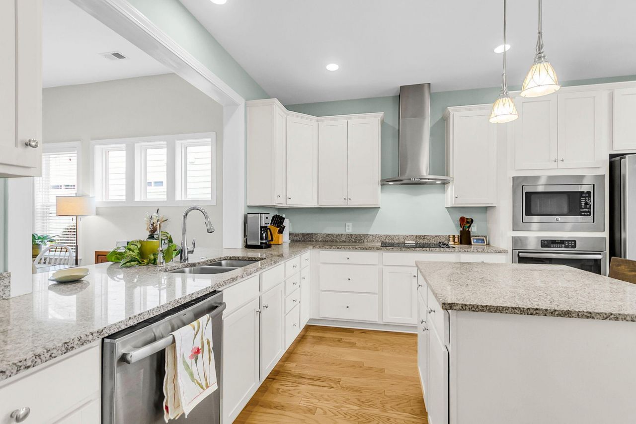 2004 Redback Drive Photo 10