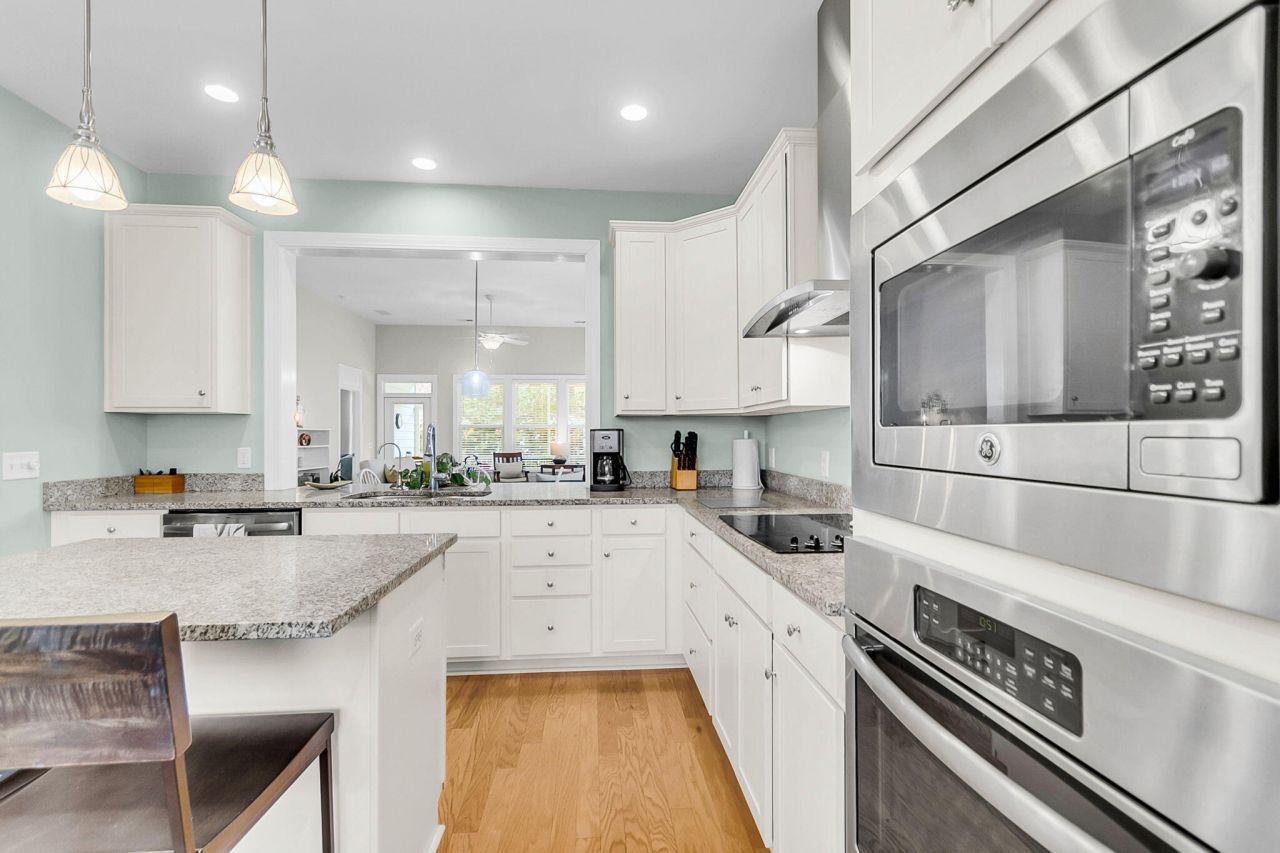 2004 Redback Drive Photo 12