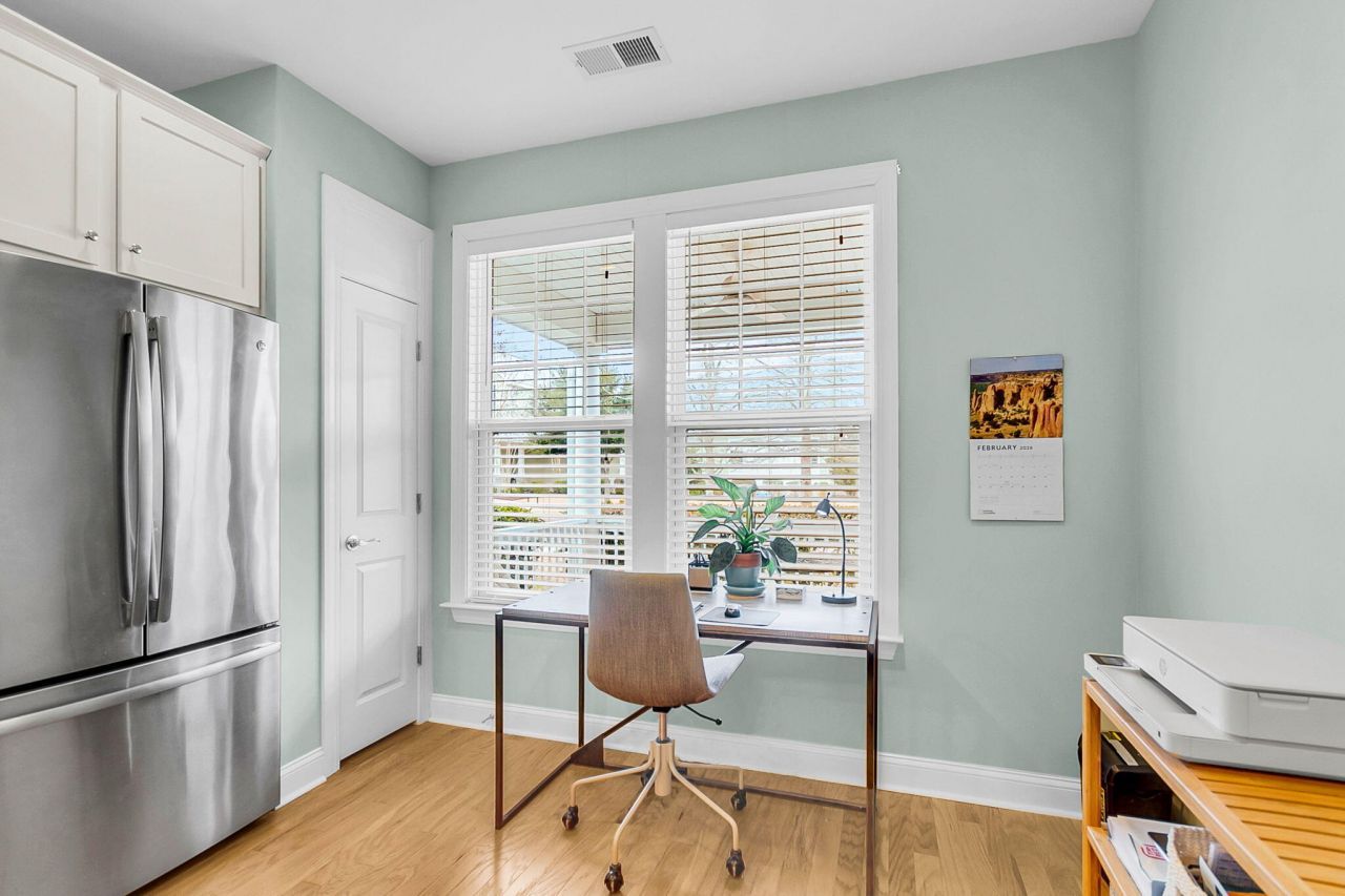 2004 Redback Drive Photo 13