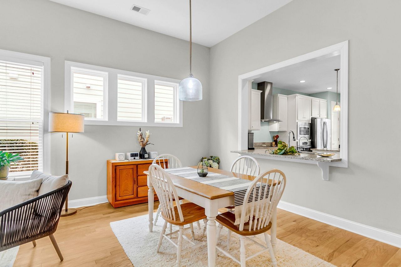 2004 Redback Drive Photo 14