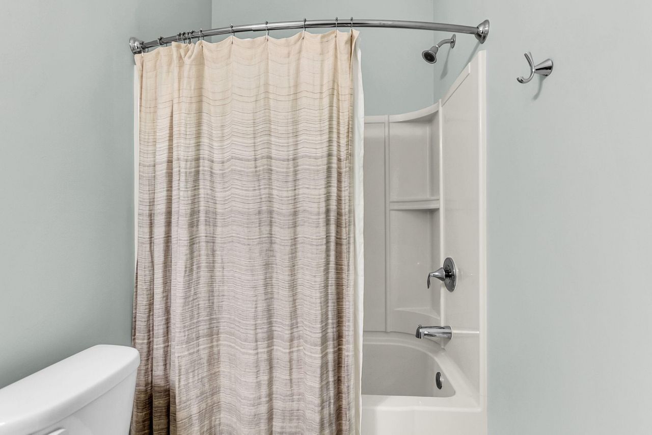 2004 Redback Drive Photo 25