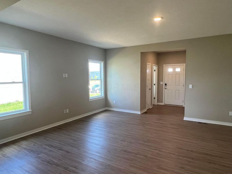 4004 Chickasaw Drive, Grove City, OH 43123 Photo 12