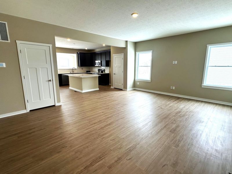 4004 Chickasaw Drive, Grove City, OH 43123 Photo 5