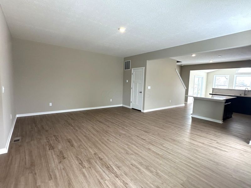 4004 Chickasaw Drive , Grove City, OH 43123 Photo 9