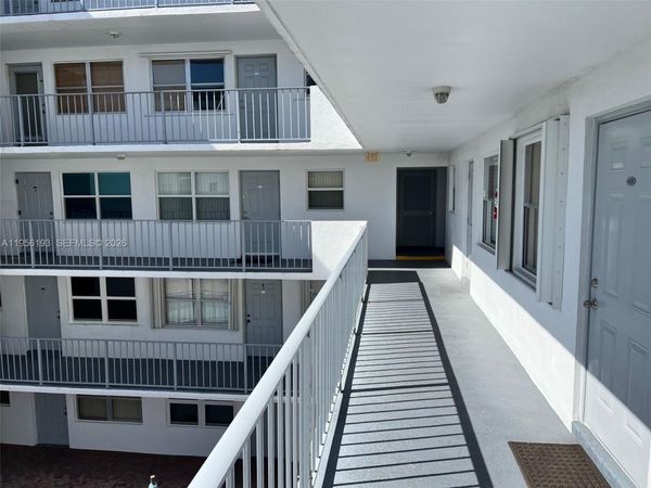 1720 Jefferson St, Unit 410, Hollywood, FL 33020