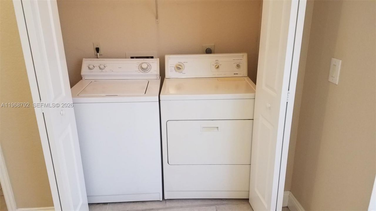 3450 N Pinewalk Dr N, Unit 418, Margate, FL 33063 Photo