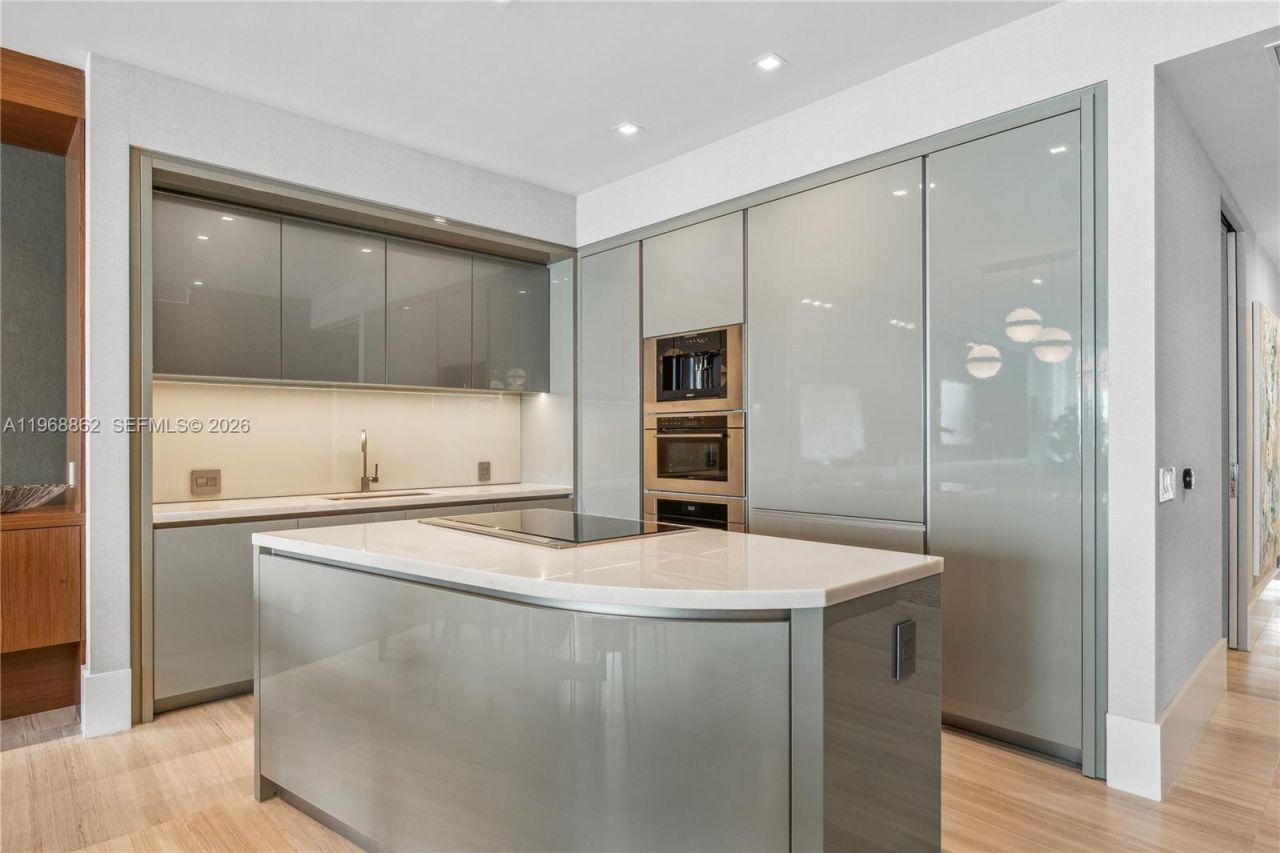 18975 Collins Ave, Unit 4502, Sunny Isles Beach, FL 33160 Photo