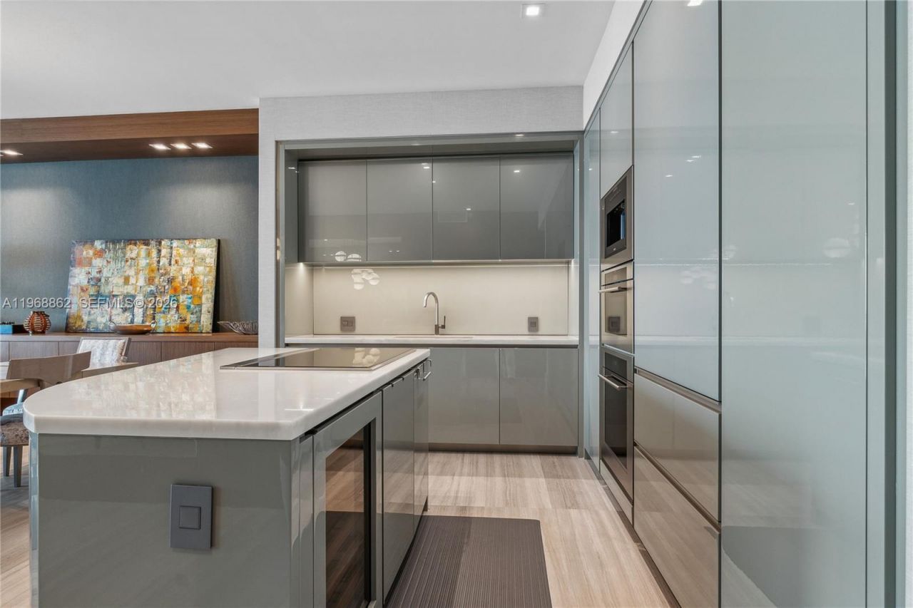 18975 Collins Ave, Unit 4502, Sunny Isles Beach, FL 33160 Photo