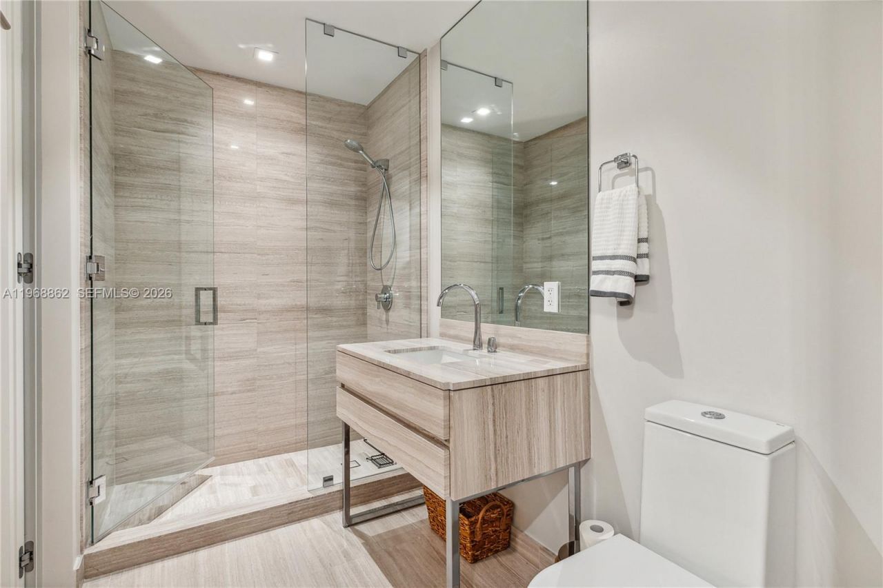 18975 Collins Ave, Unit 4502, Sunny Isles Beach, FL 33160 Photo