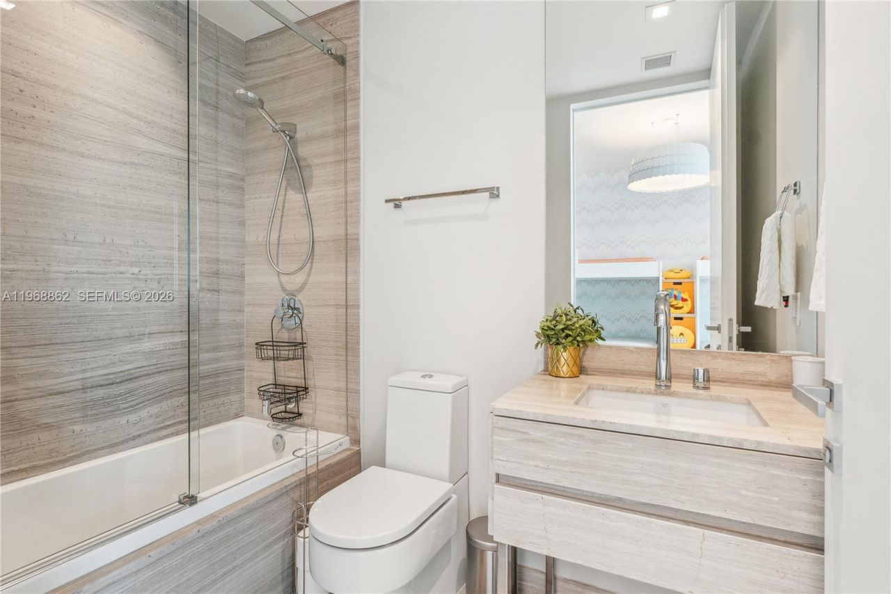 18975 Collins Ave, Unit 4502, Sunny Isles Beach, FL 33160 Photo