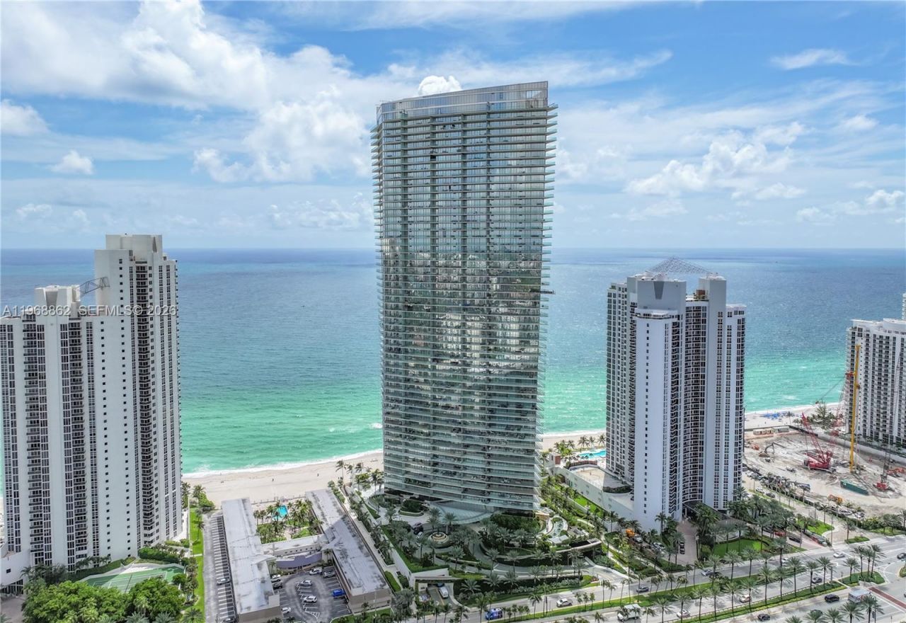 18975 Collins Ave, Unit 4502, Sunny Isles Beach, FL 33160 Photo