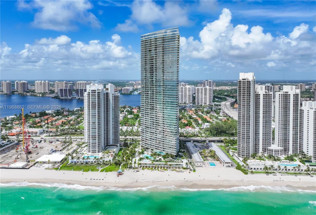 18975 Collins Ave, Unit 4502, Sunny Isles Beach, FL 33160 Photo