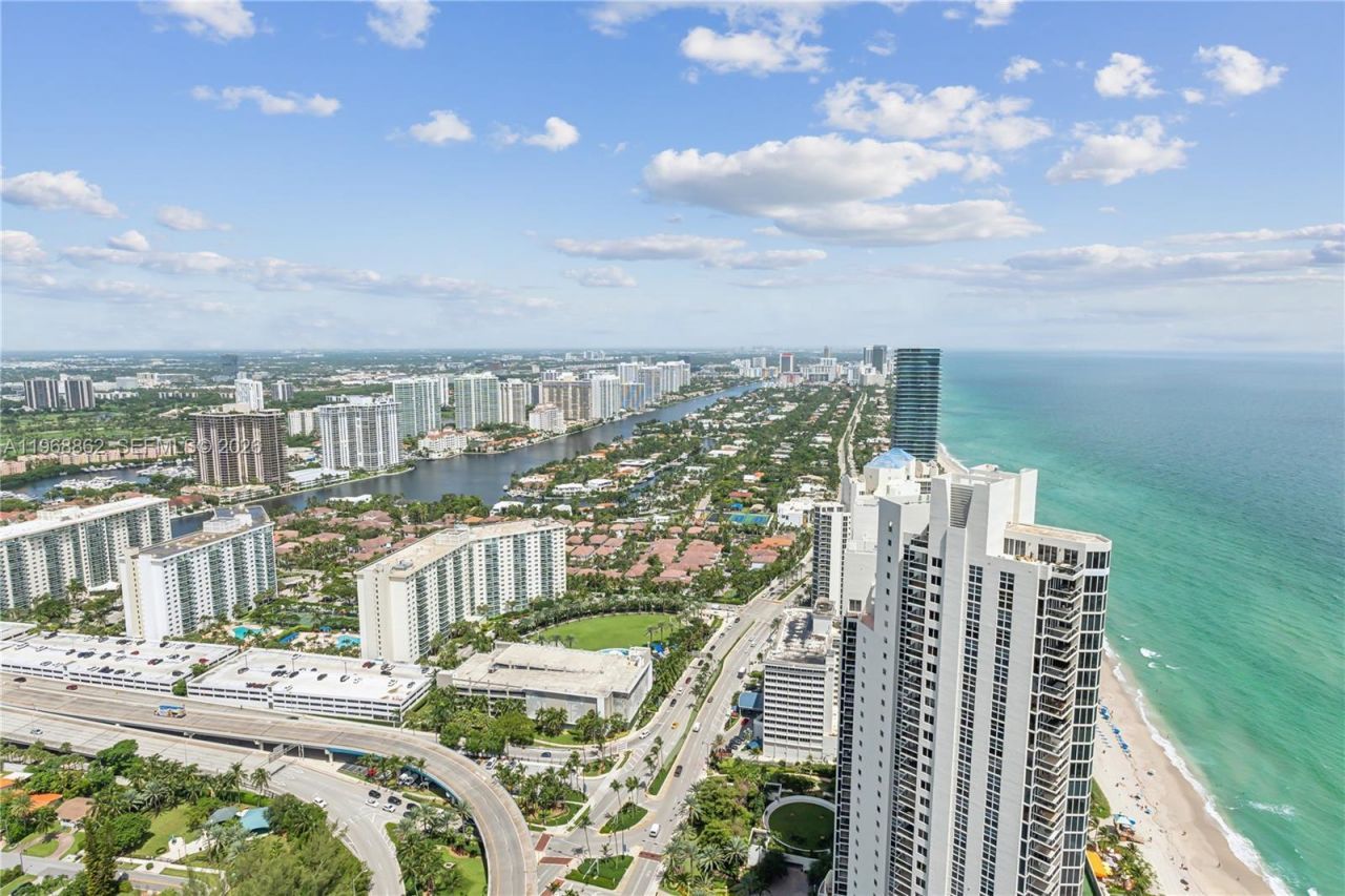 18975 Collins Ave, Unit 4502, Sunny Isles Beach, FL 33160 Photo