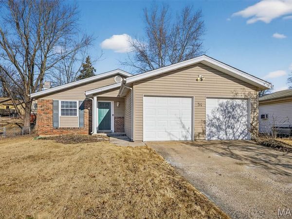 34 Southwinds Drive, St Peters, MO 63376