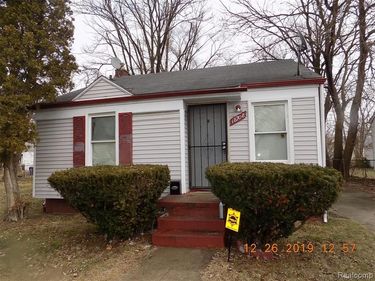 18708 SHAFTSBURY Avenue, Detroit, MI 48219