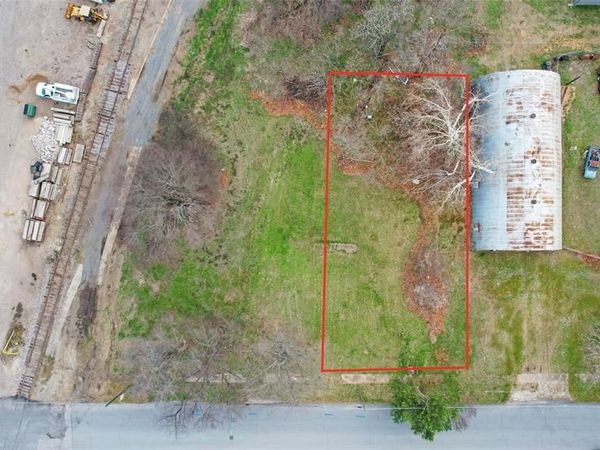 124 E Sears Street , Denison, TX 75021