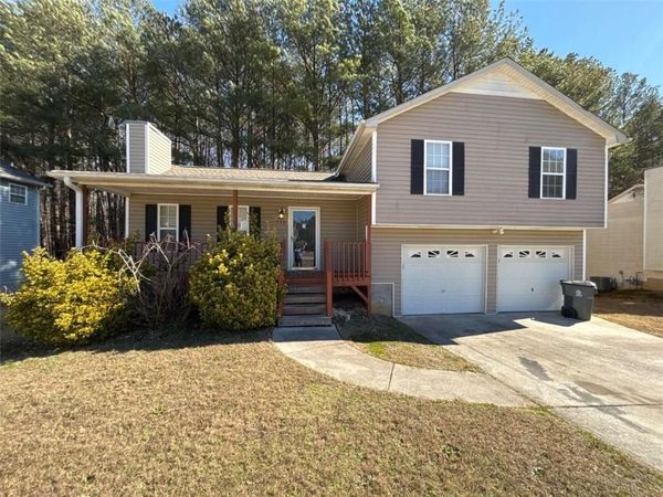 732 Newport Dr , Villa Rica, GA 30180