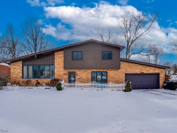 37518 Arlington Drive, Willoughby, OH 44094