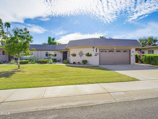 10305 W HUTTON Drive, Sun City, AZ 85351
