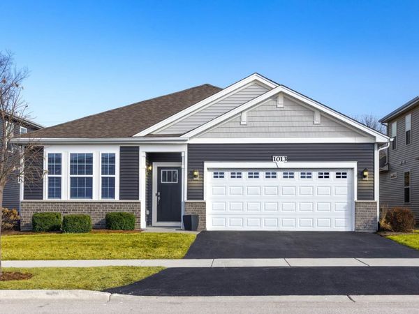 1013 Fitzwilliam Way, North Aurora, IL 60542