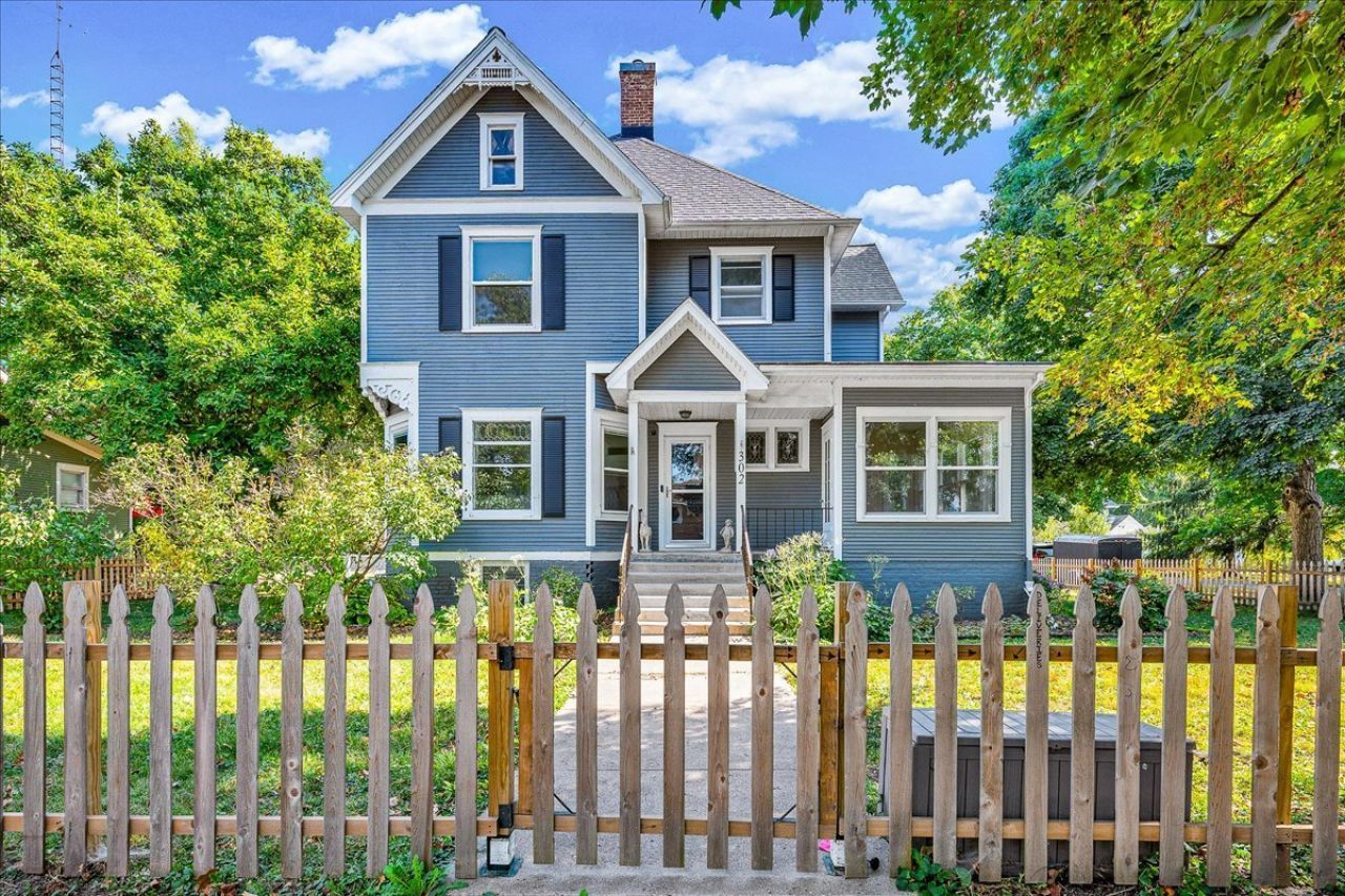 302 N Minier Avenue, Minier, IL 61759 Main Photo