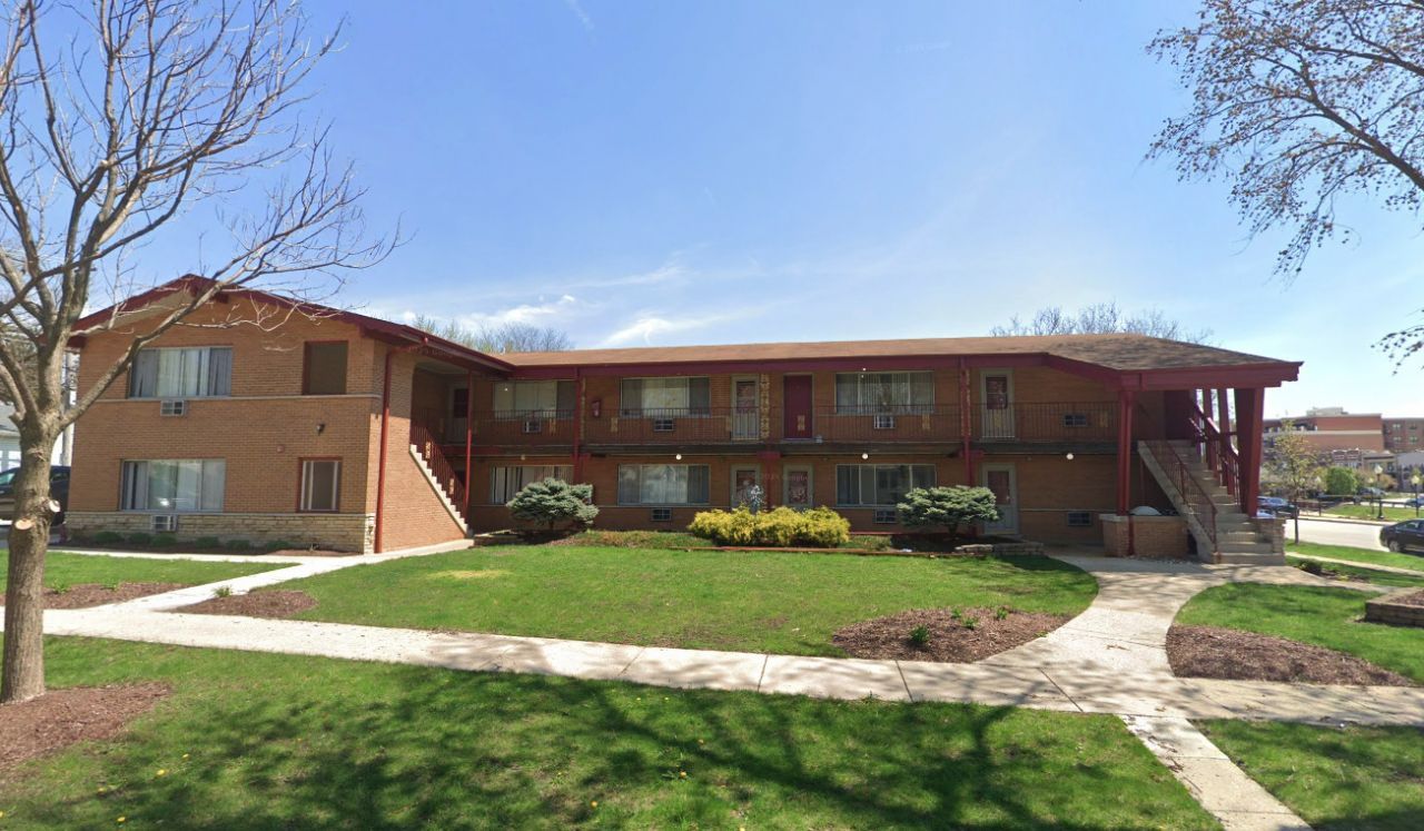 5 N Grant Street, Westmont, IL 60559