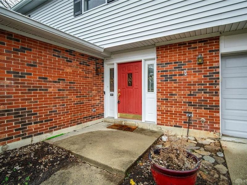 391 Roselake Drive, Dayton, OH 45458 Photo 6