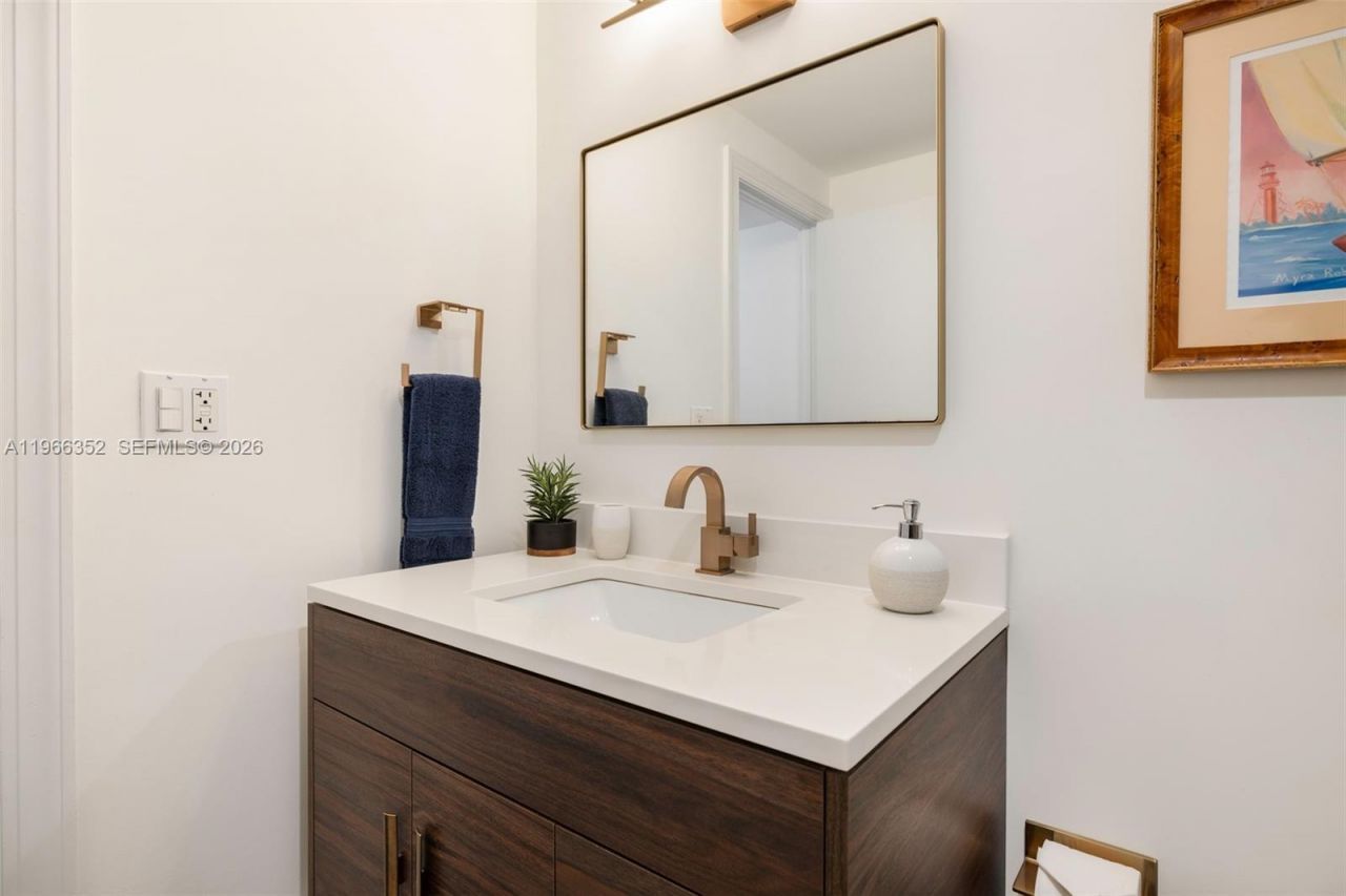 100 Edgewater Dr , Unit 104, Coral Gables, FL 33133 Photo