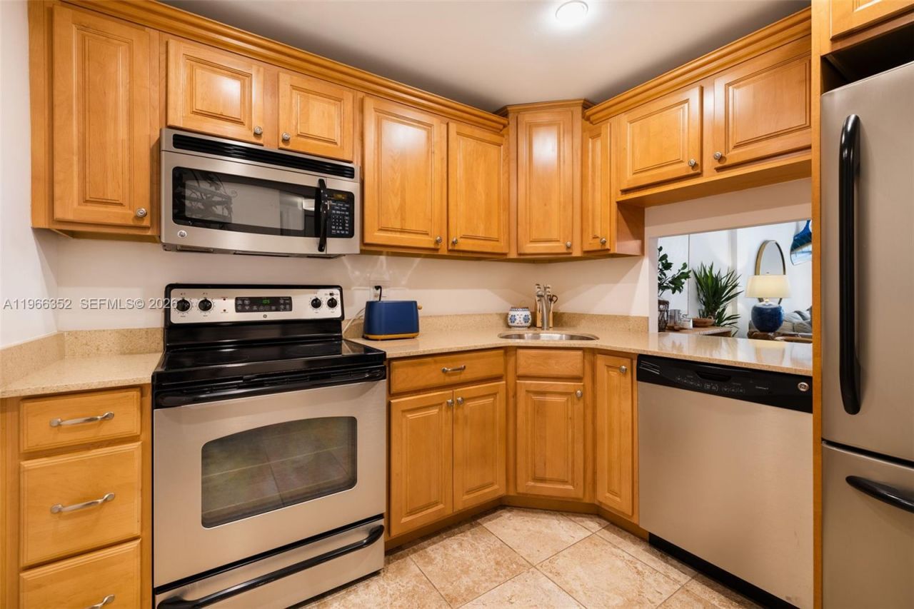 100 Edgewater Dr , Unit 104, Coral Gables, FL 33133 Photo