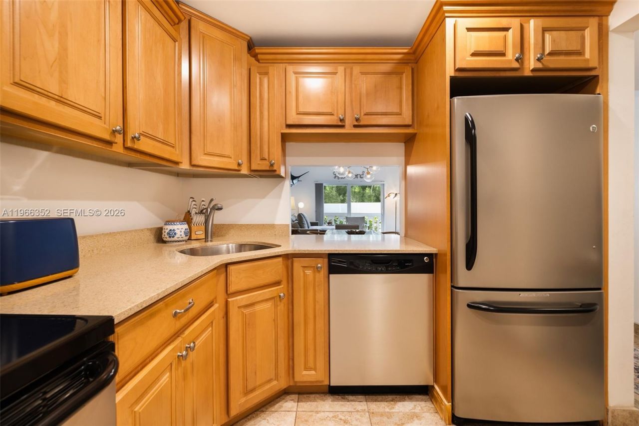 100 Edgewater Dr , Unit 104, Coral Gables, FL 33133 Photo