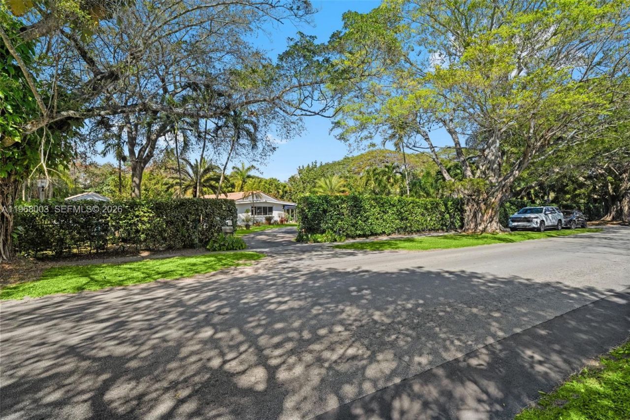 11220 SW 67th Ave , Pinecrest, FL 33156 Photo