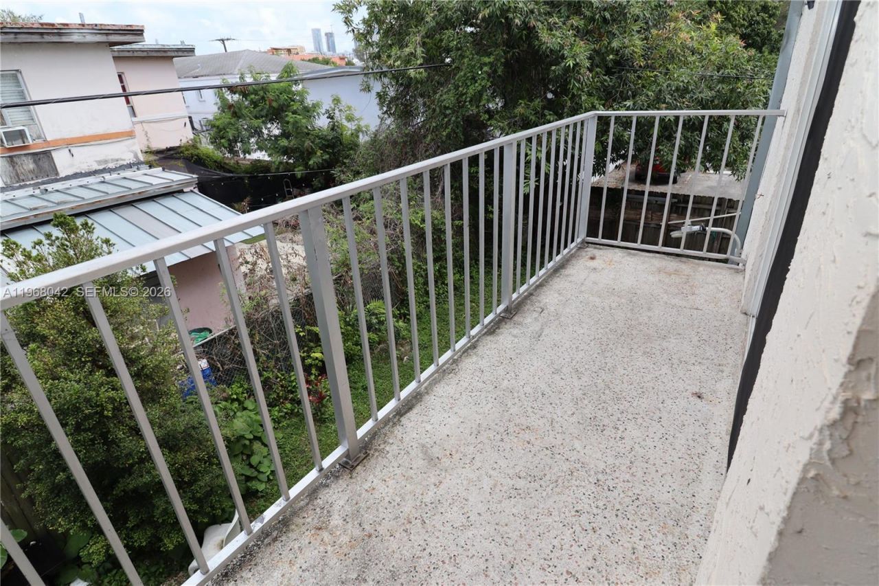 951 SW 7th St, Unit 5, Miami, FL 33130 Photo