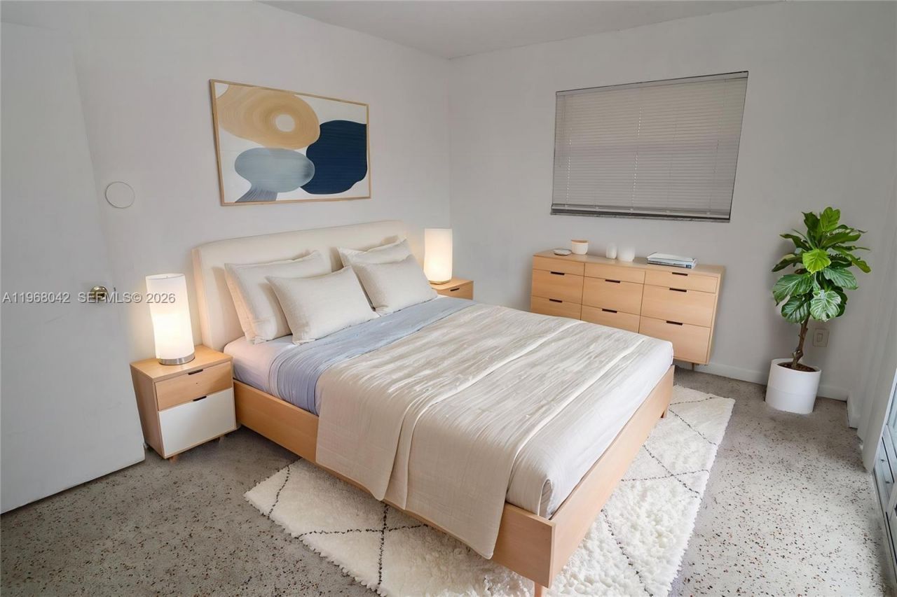 951 SW 7th St, Unit 5, Miami, FL 33130 Photo