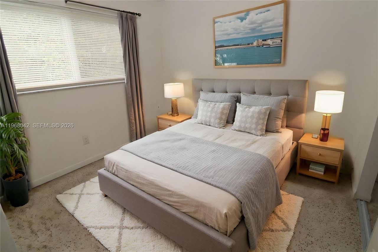 951 SW 7th St, Unit 5, Miami, FL 33130 Photo