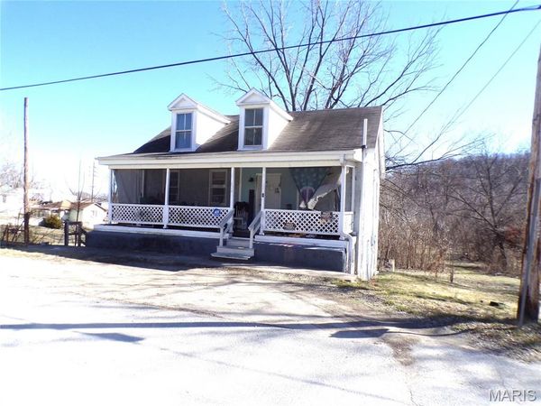 620 Maryland Street , Louisiana, MO 63353