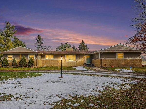 1575 Kellogg Road, Brighton, MI 48114