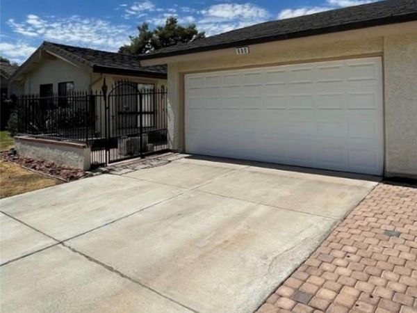 600 Woodmount Drive, Las Vegas, NV 89107