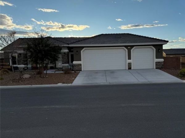 170 Magnolia Boulevard, Pahrump, NV 89048