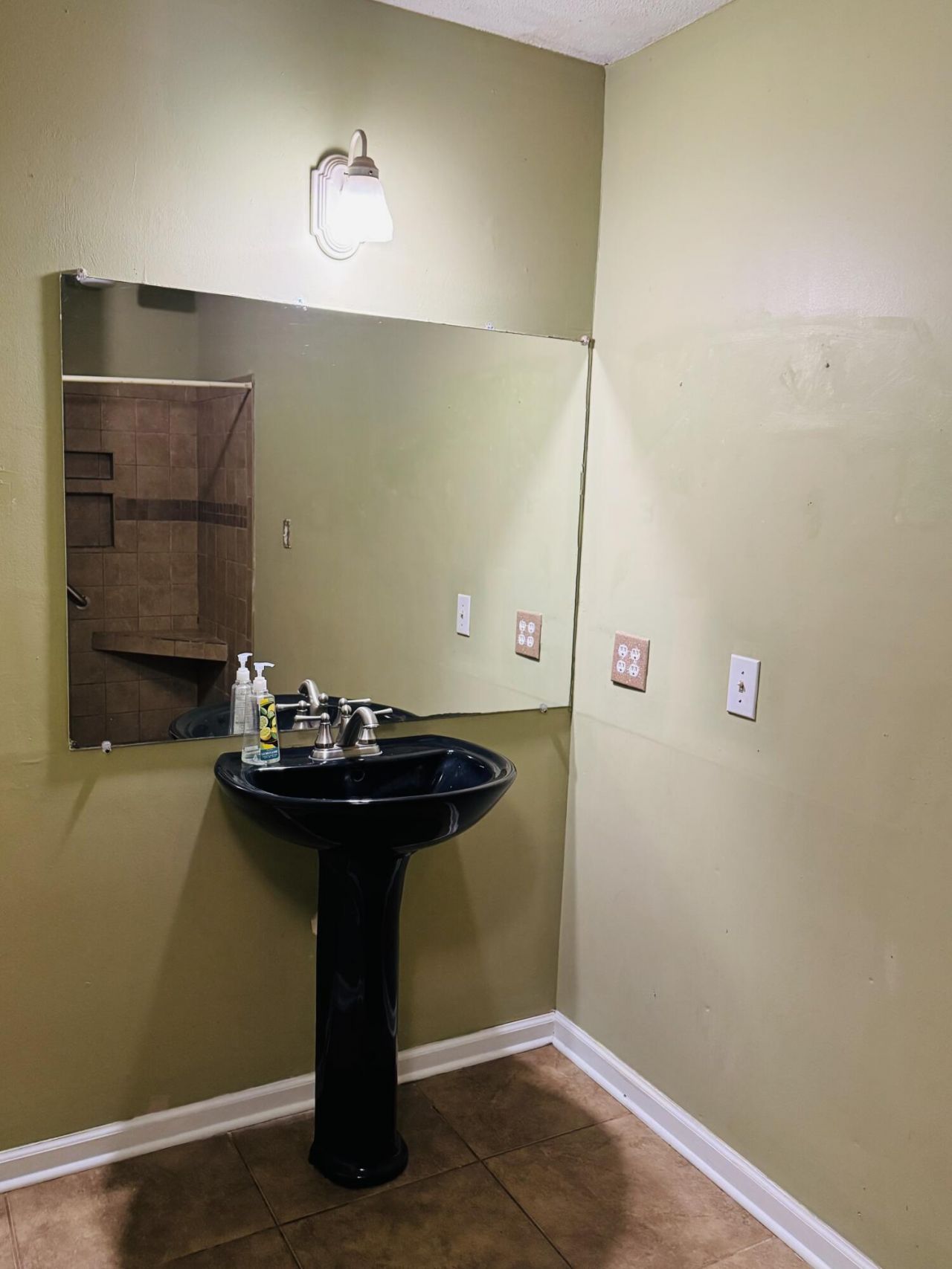 100 Newell Street Photo 20