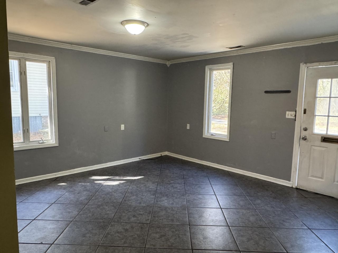 100 Newell Street Photo 4