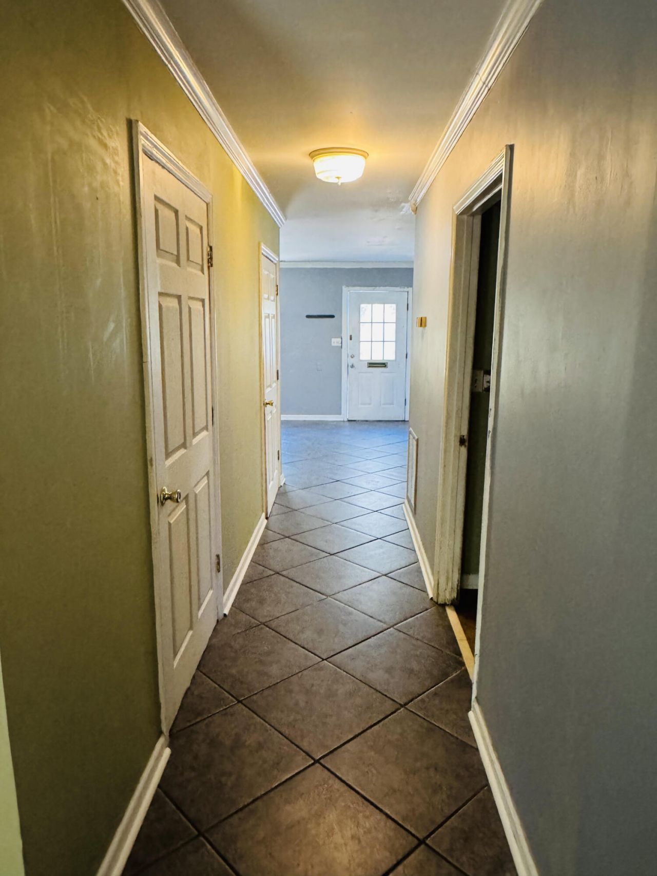 100 Newell Street Photo 7