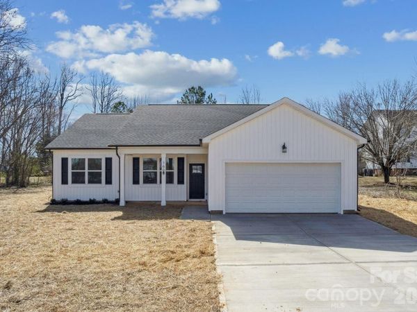 1603 Lewis Farm Road , Kings Mountain, NC 28086