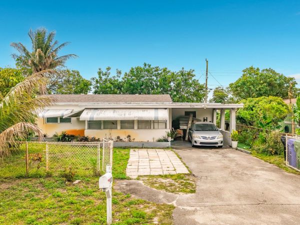 3020 NW 17th Street, Fort Lauderdale, FL 33311