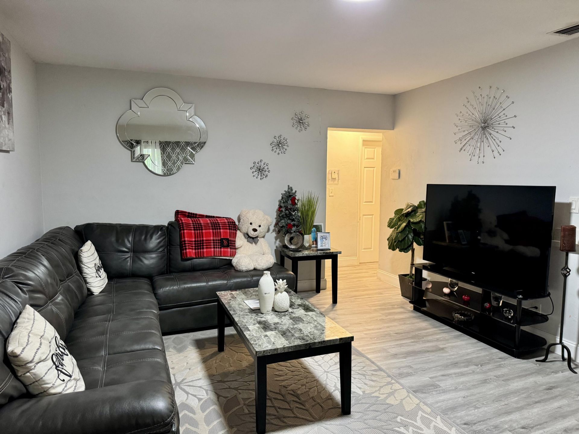 3020 NW 17th Street, Fort Lauderdale, FL 33311 Photo