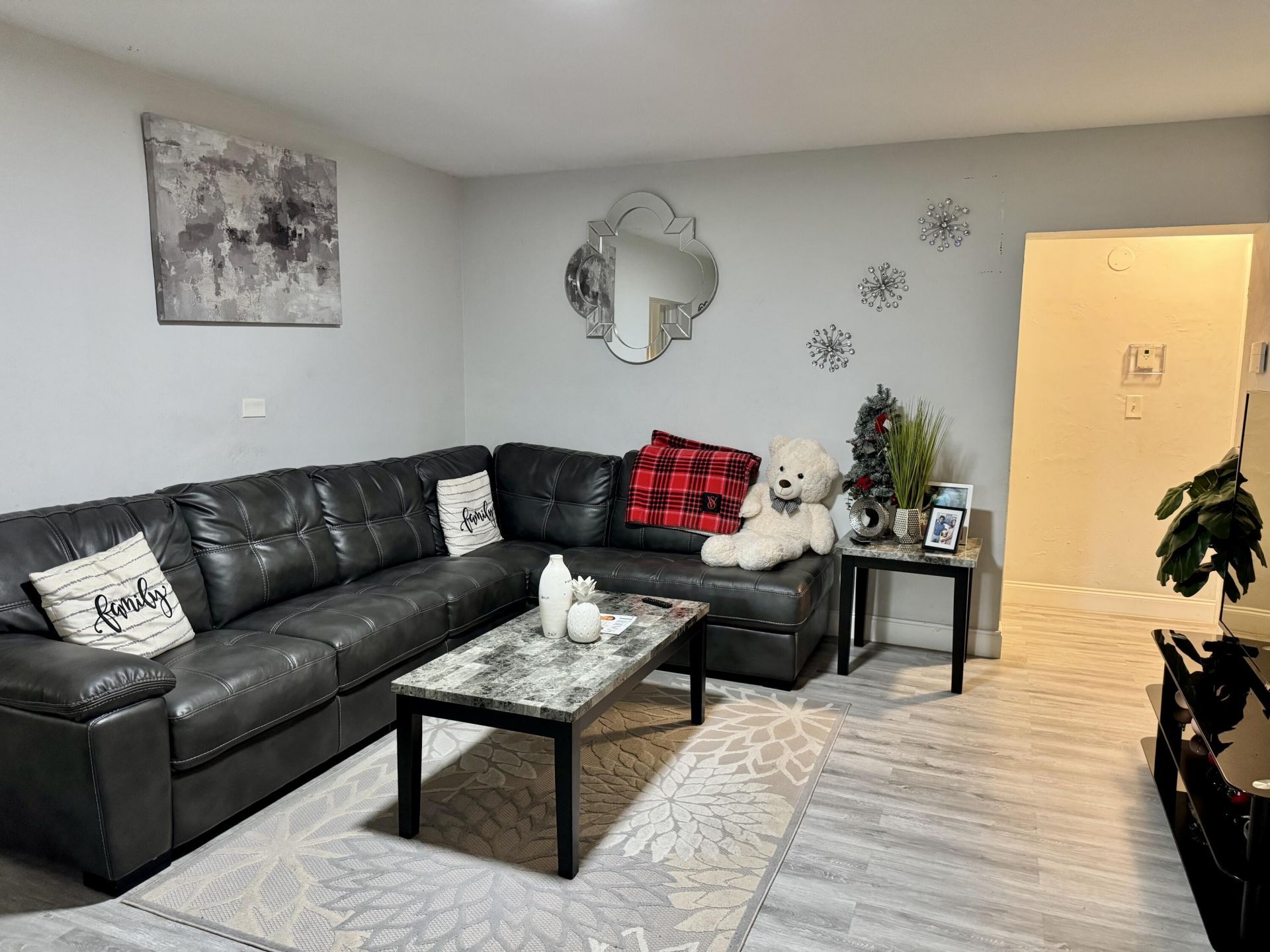 3020 NW 17th Street, Fort Lauderdale, FL 33311 Photo