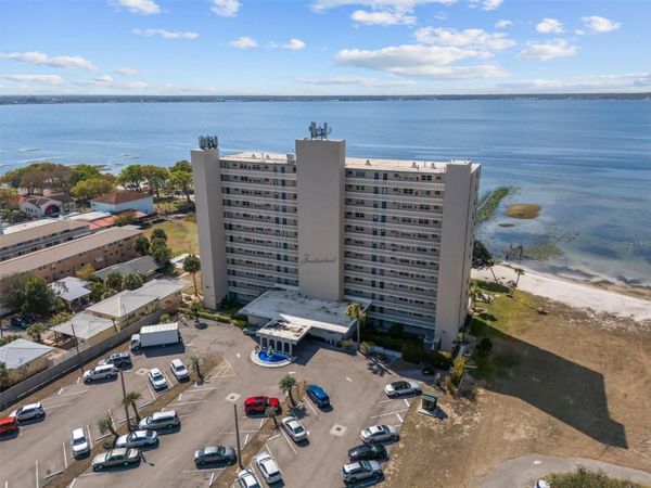 2131 LAKEVIEW DRIVE, Unit 904, SEBRING, FL 33870